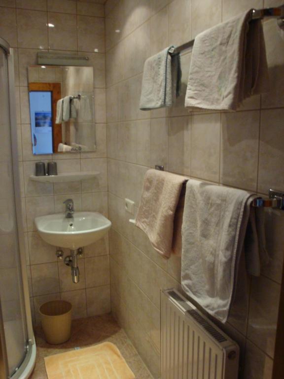 Gastehaus Treichl Hotel Fügen Habitación foto