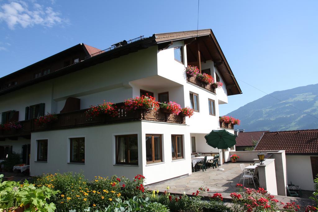 Gastehaus Treichl Hotel Fügen Exterior foto